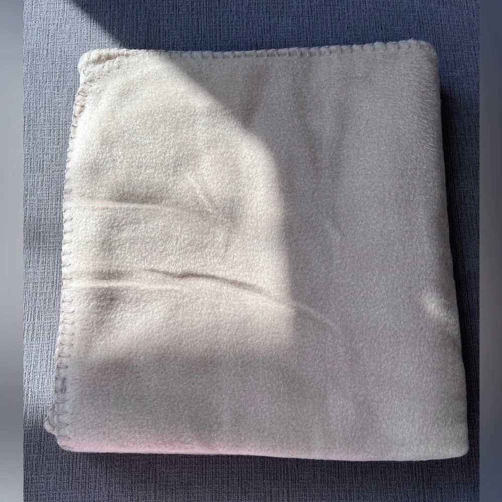 Soft Cream travel Blanket NOWT